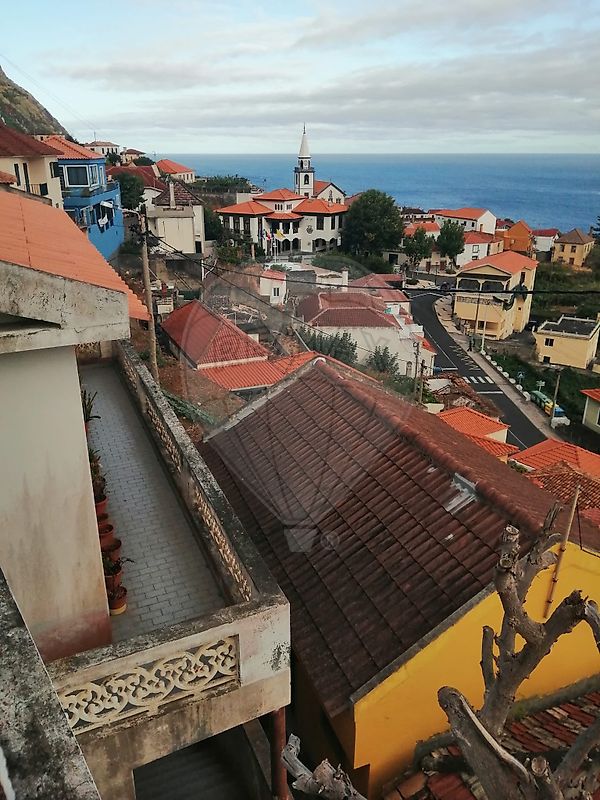 Apartamento T4 à venda em Porto Moniz