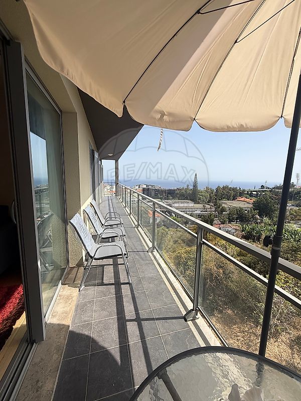 Apartamento T3 para arrendar em Funchal