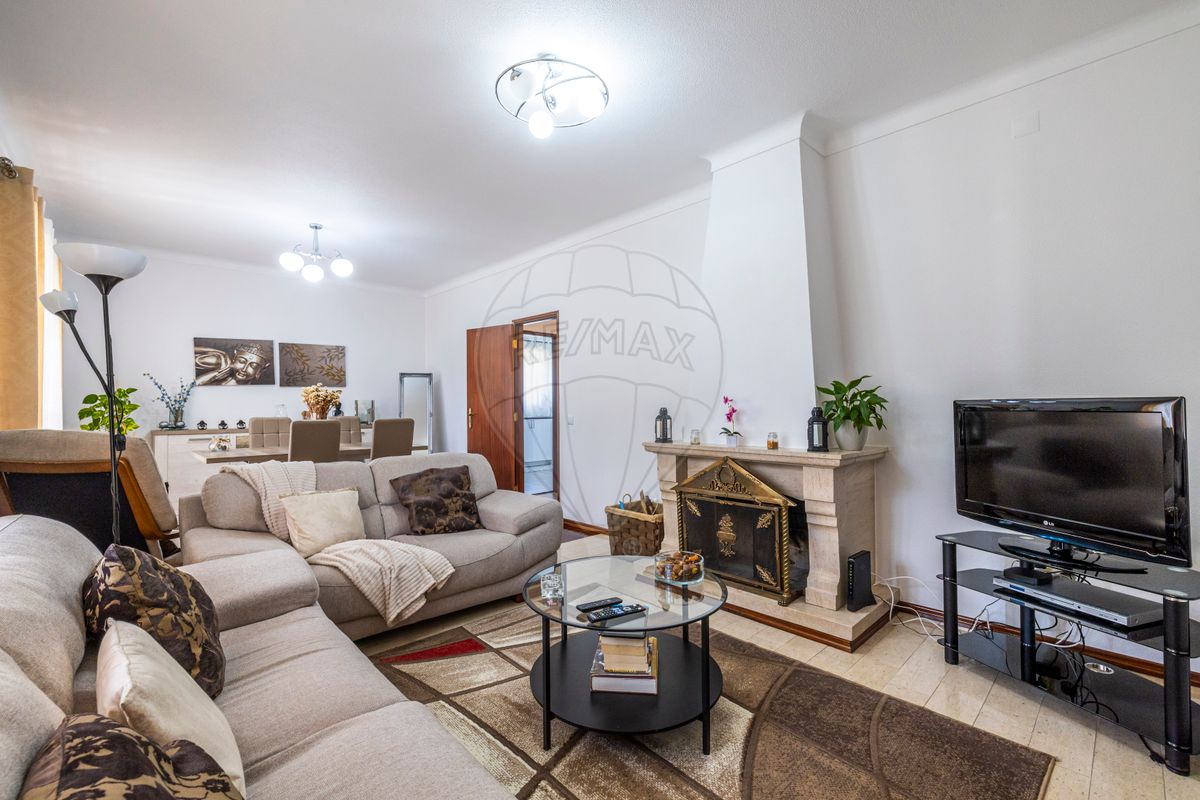 listing 123532011-4 picture-0