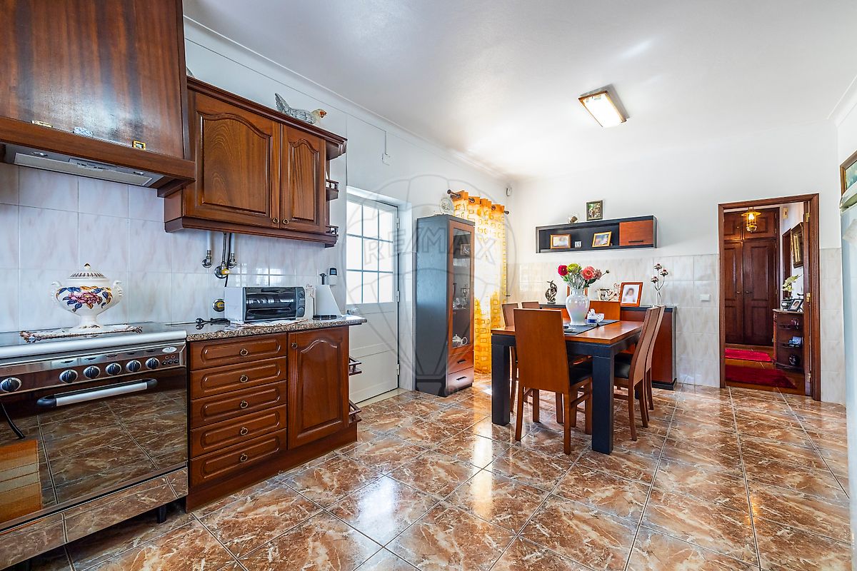 listing 123532009-39 picture-0