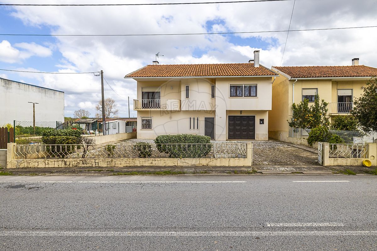 Moradia T4 para venda