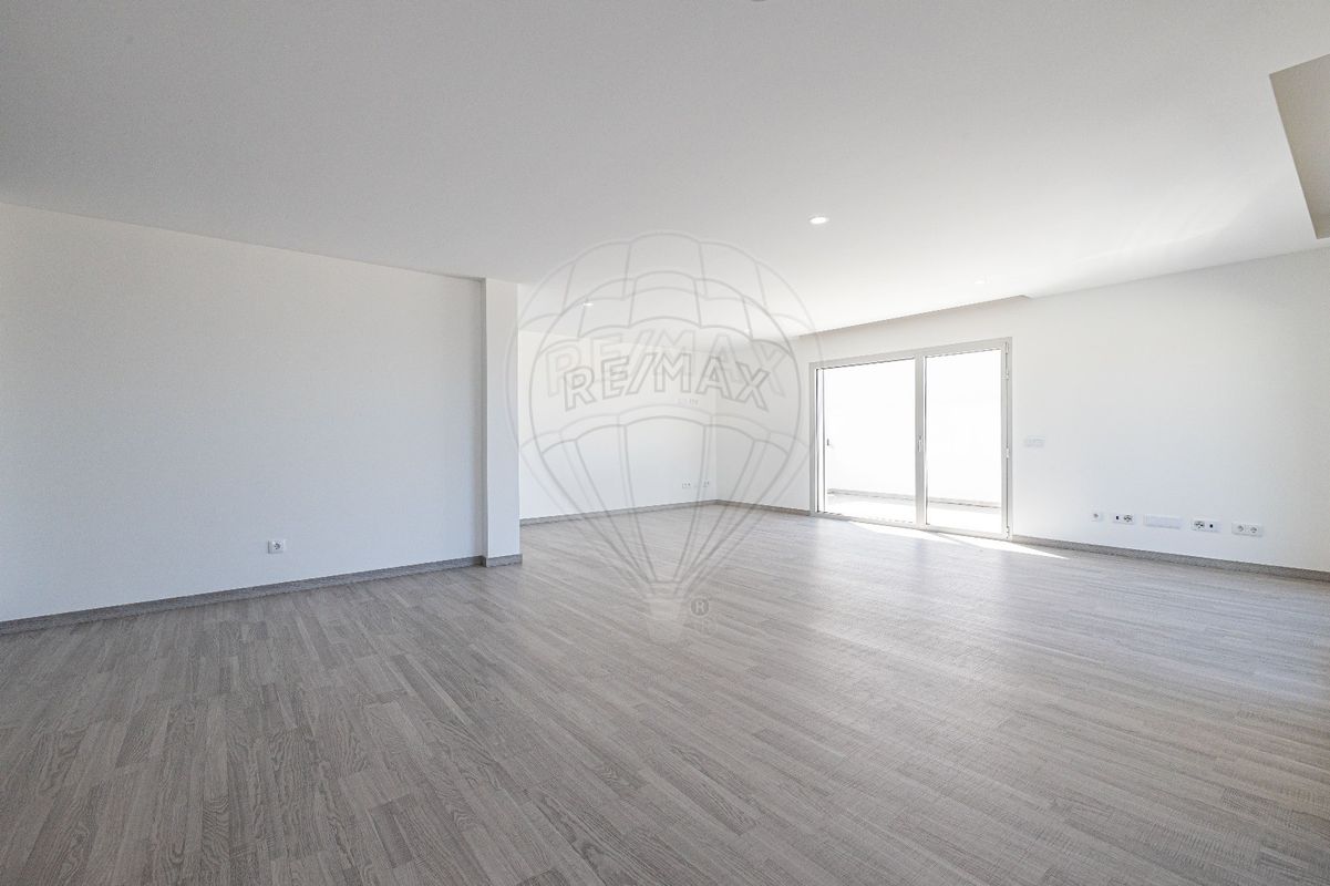 listing 123531094-220 picture-0