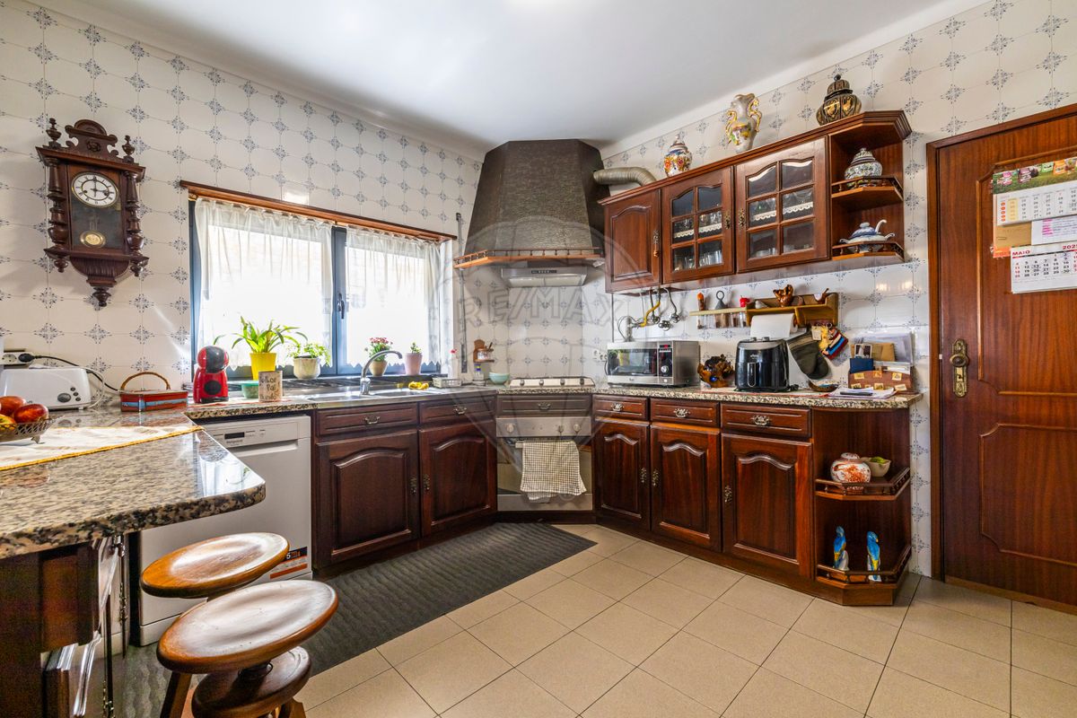 listing 123532009-48 picture-0