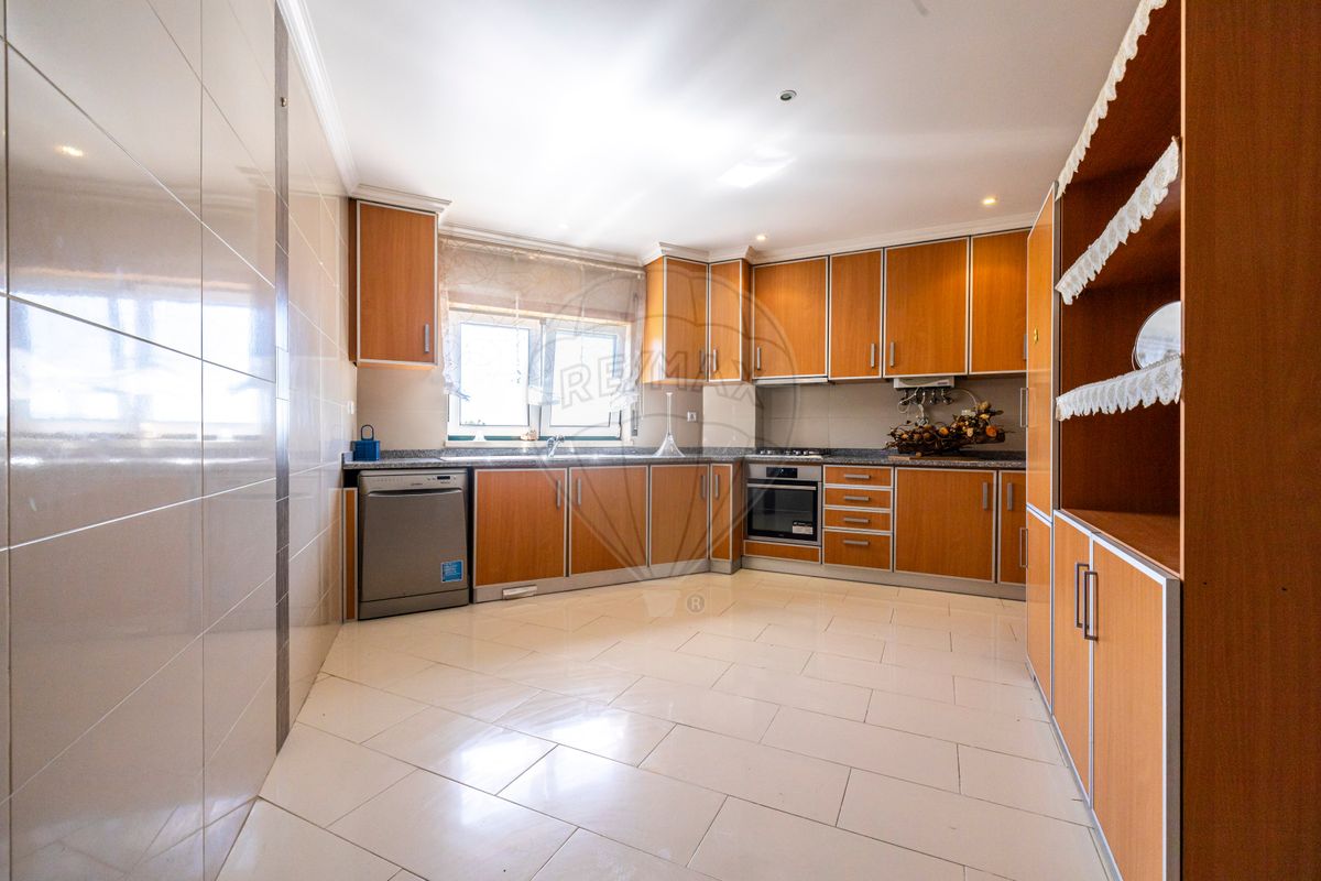 listing 123532006-35 picture-0