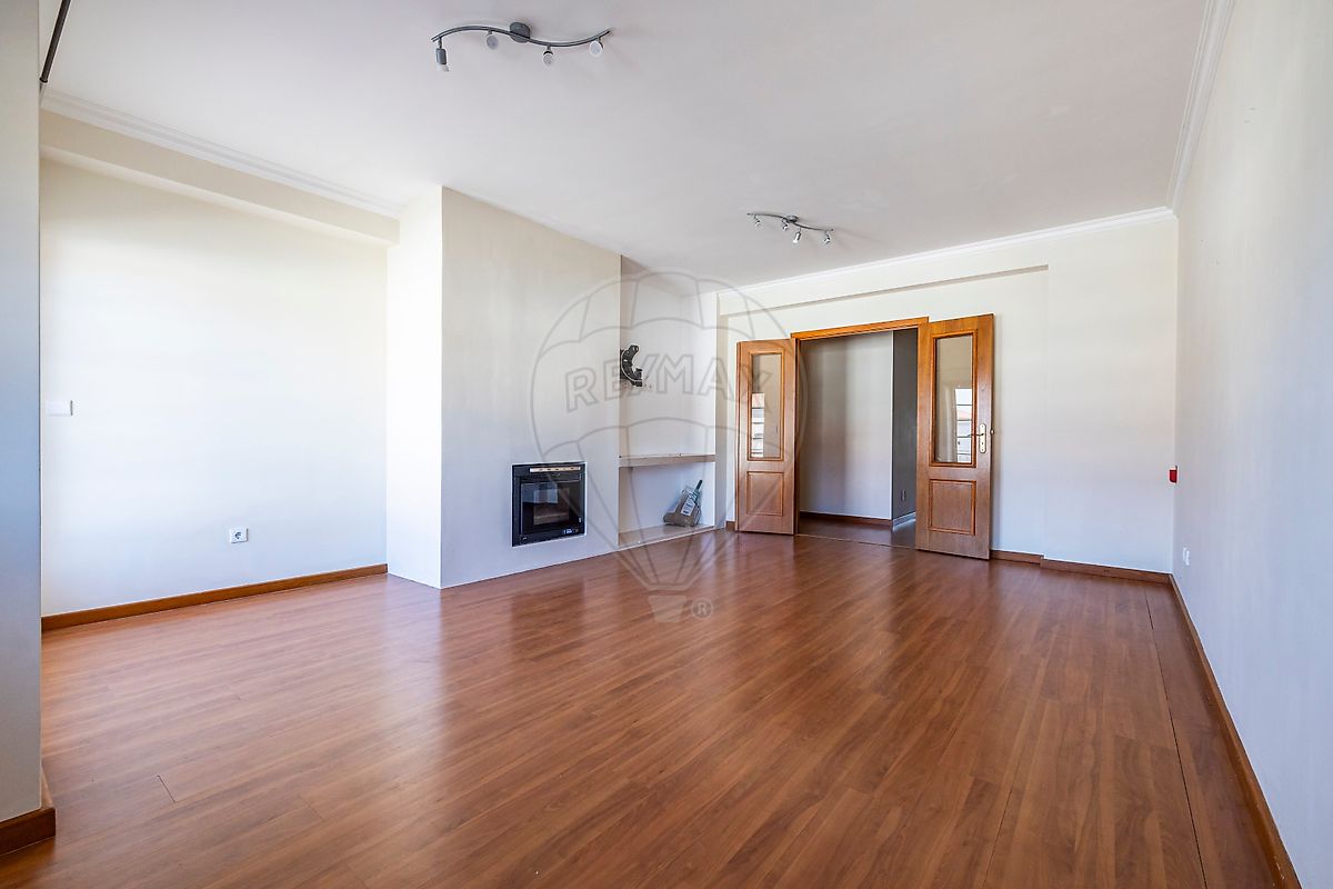 Apartamento T4 para venda