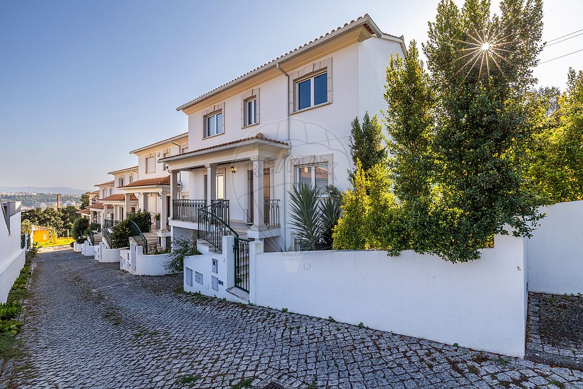 Moradia T4 à venda em Leiria