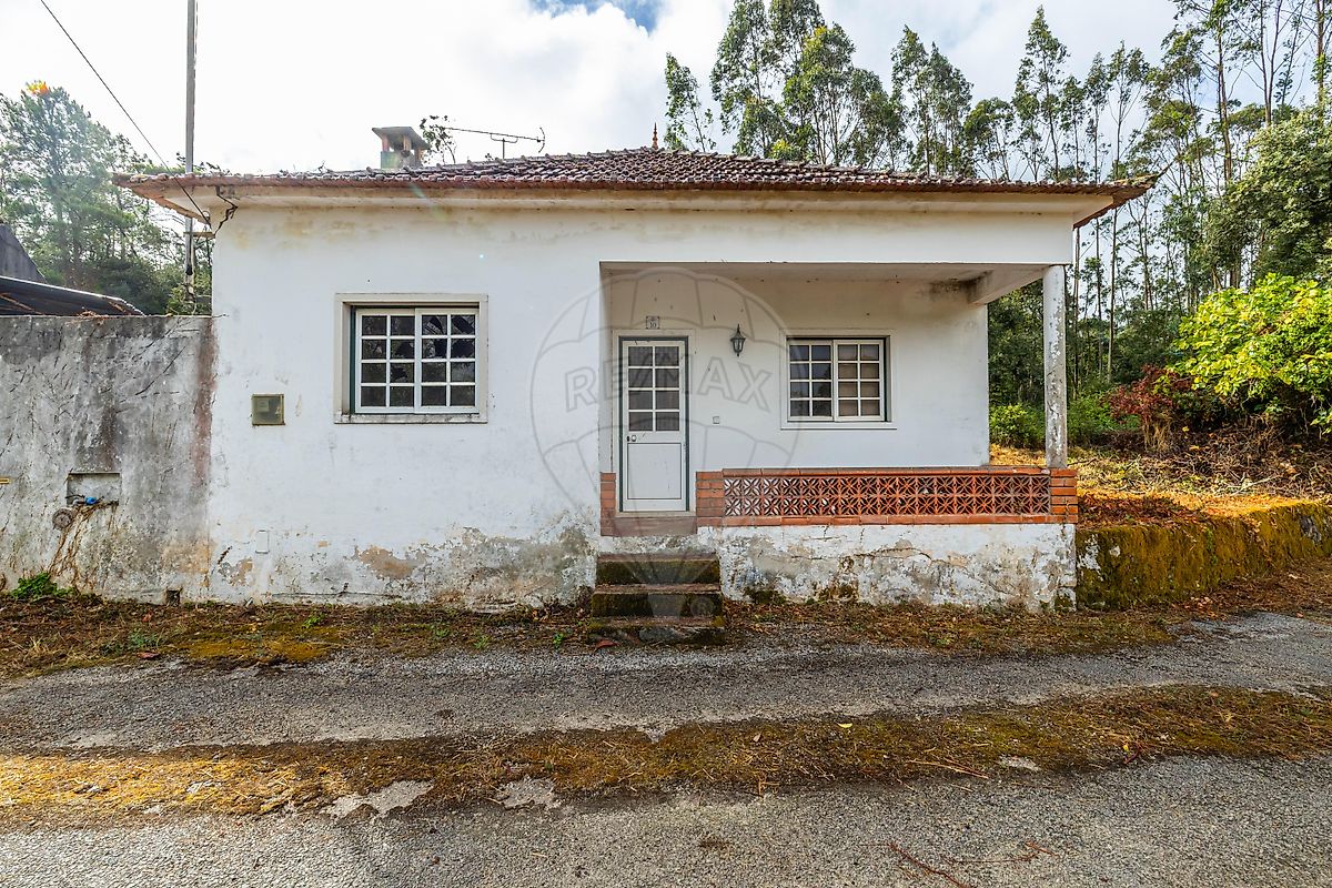 Apartamento T2 à venda em Porto de Mós