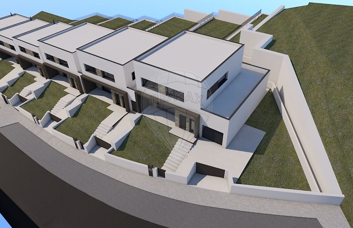Moradia T4 à venda em Leiria