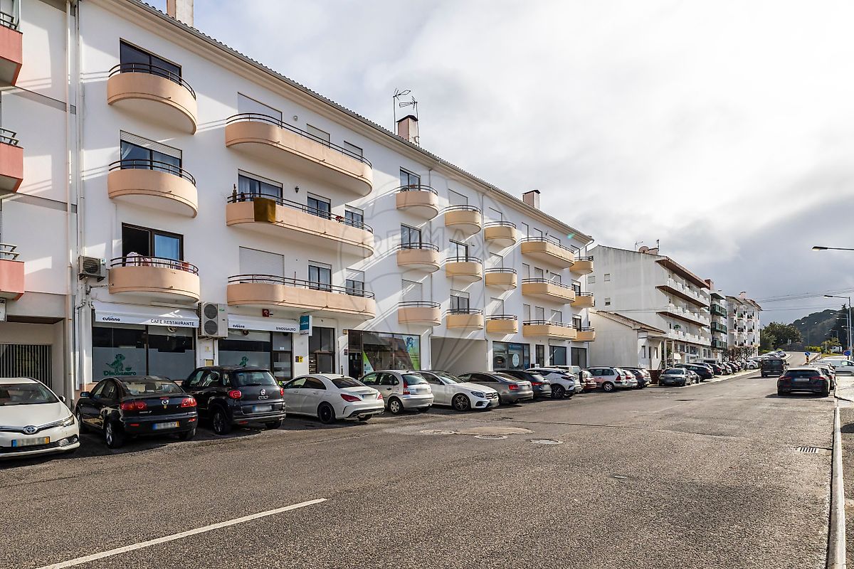 Apartamento T1 à venda em Porto de Mós