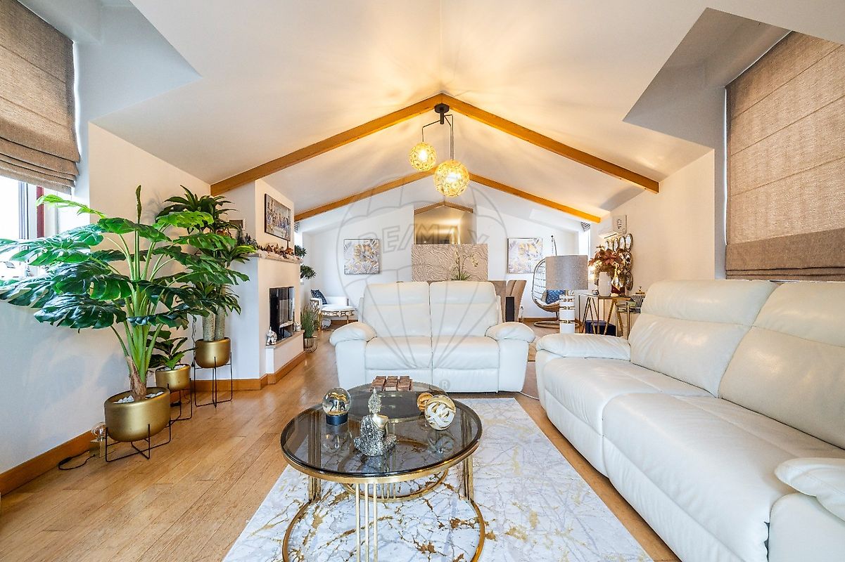 Apartamento T5 à venda em Leiria