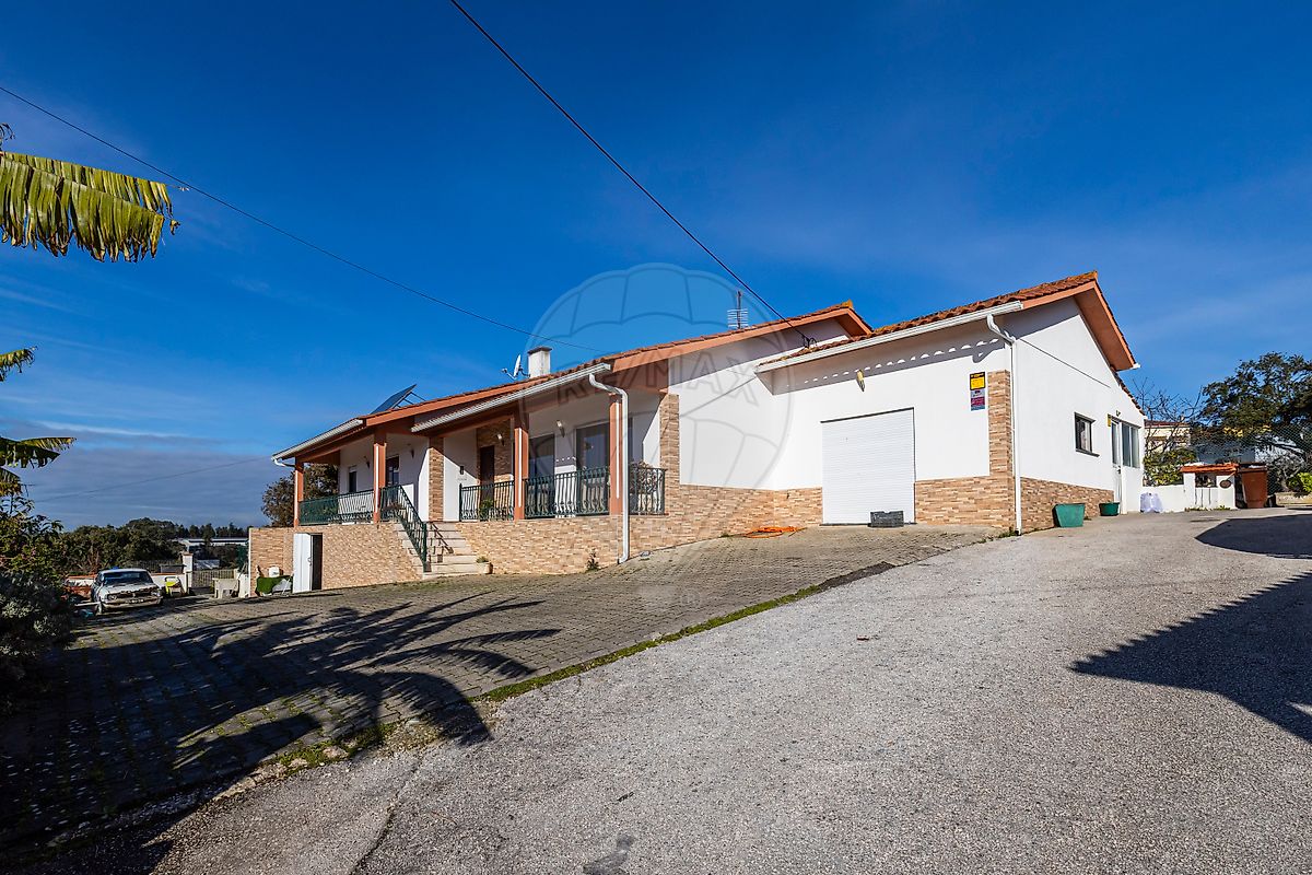 Moradia T3 à venda em Leiria