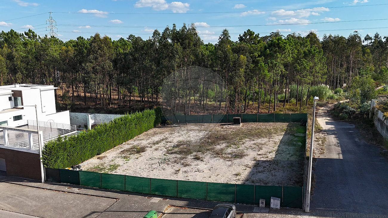 Terreno à venda em Leiria