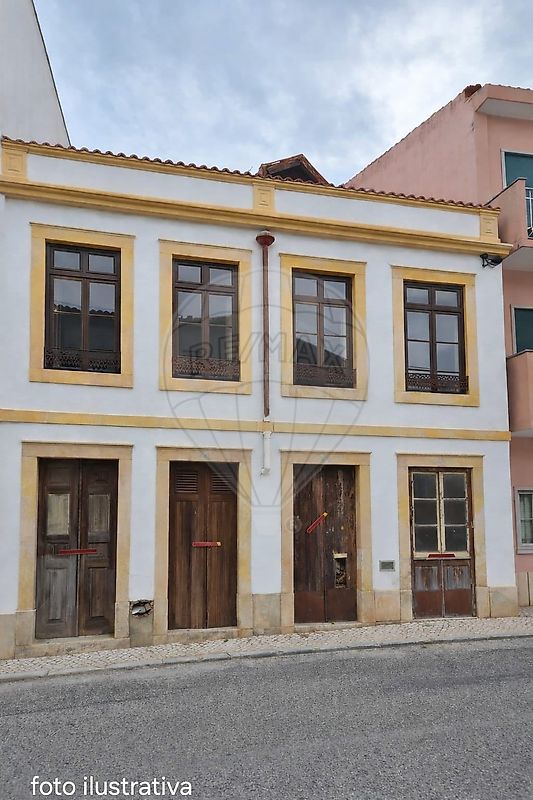 Moradia - Alcobaça e Vestiaria, Alcobaça, Leiria