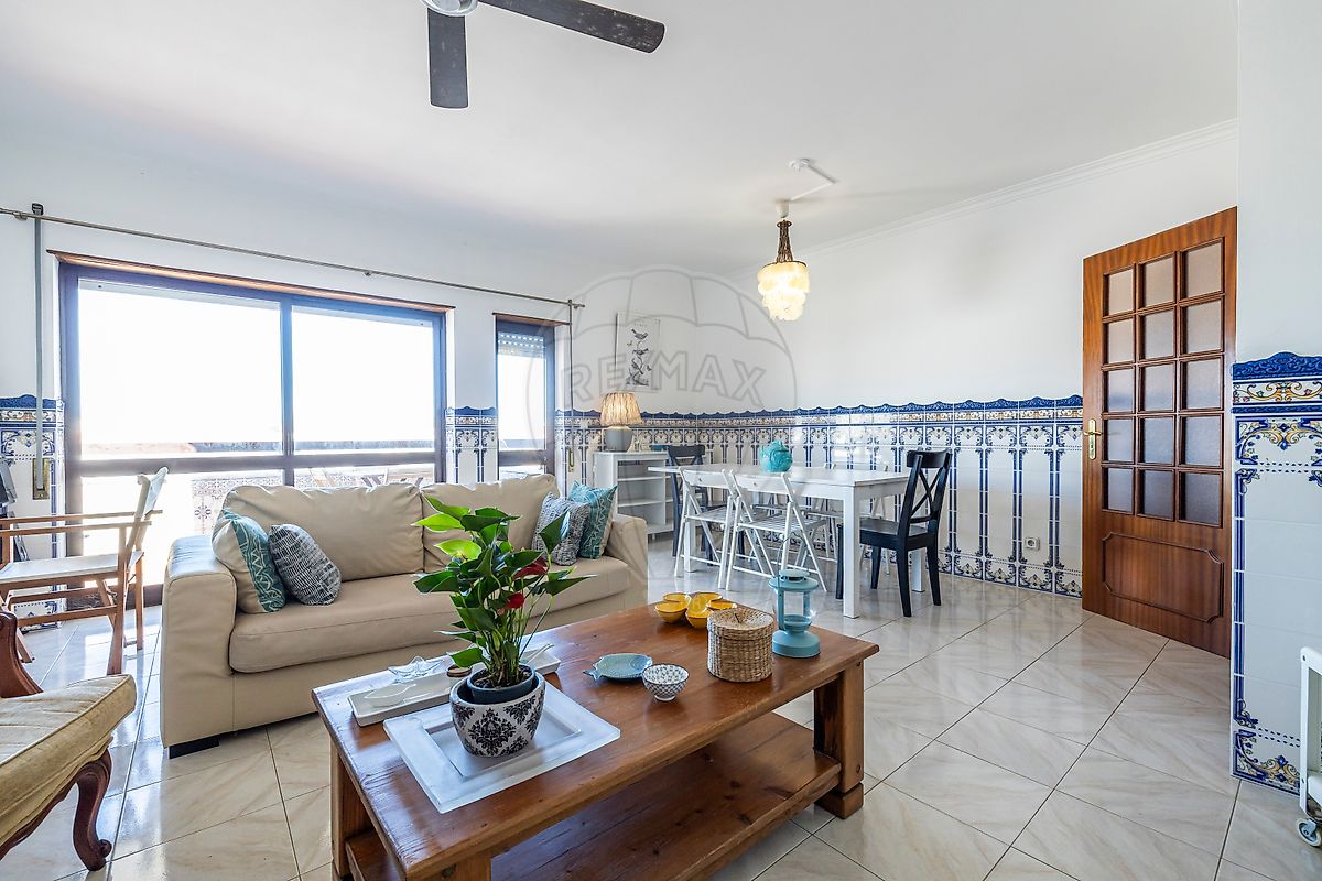 Apartamento T5 à venda em Nazaré