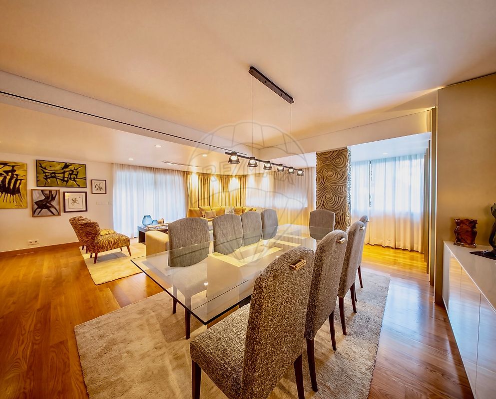 Apartamento T4 à venda em Lisboa