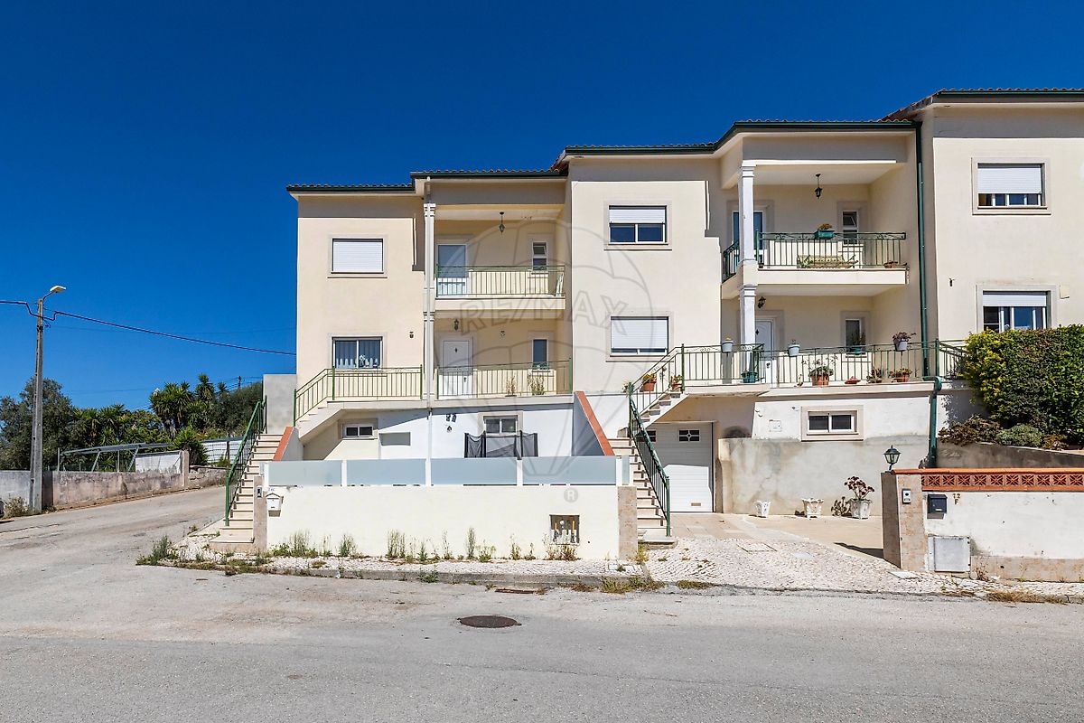 Apartamento T3 à venda em Batalha