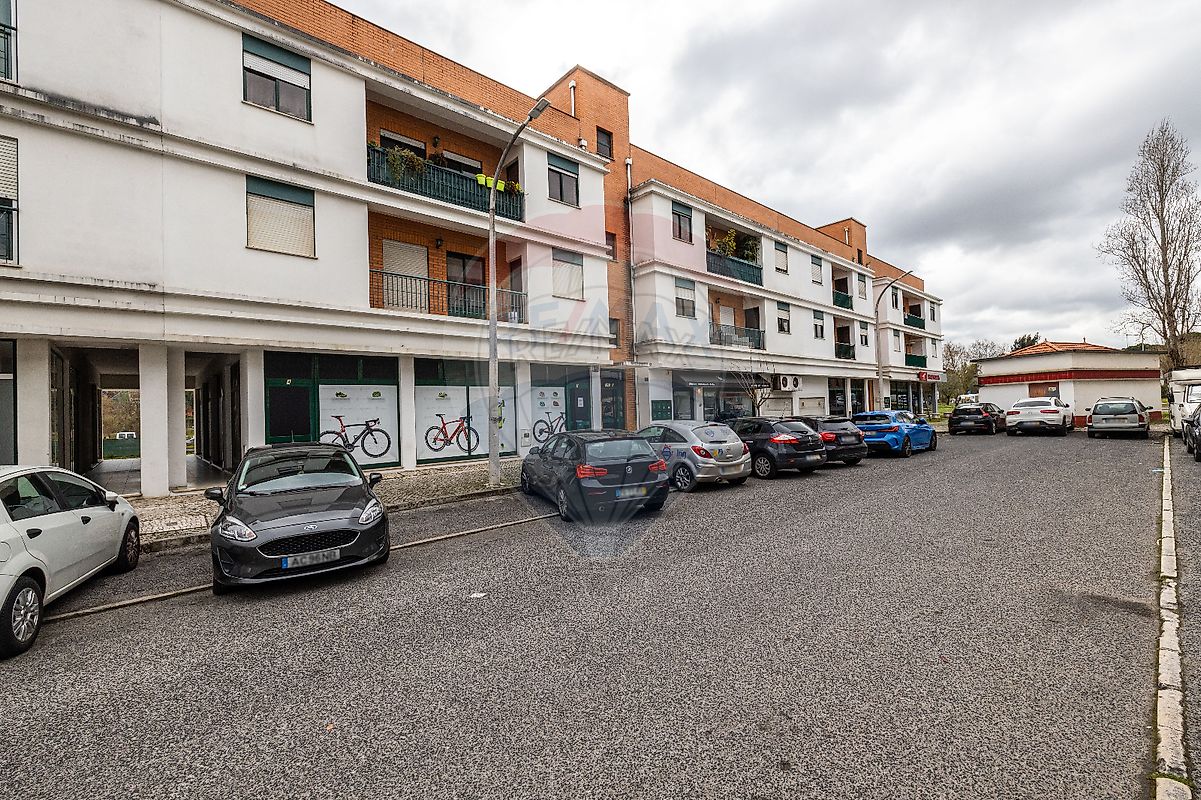 Outros - Habitação T2 para arrendar em Leiria