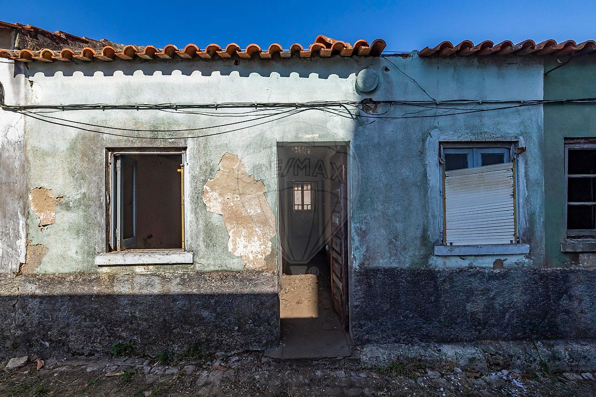 Moradia T2 em Leiria, Pousos, Barreira e Cortes, €129.000