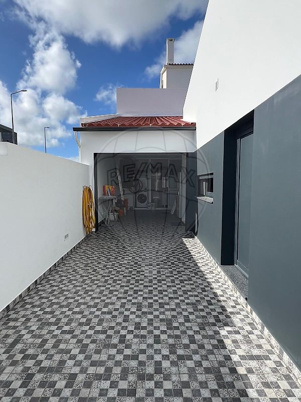 listing 123541140-44 picture-0