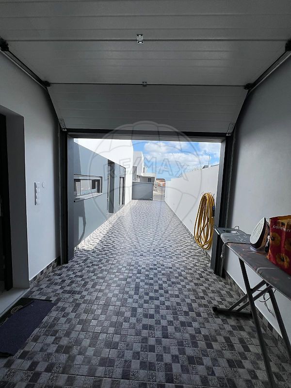 listing 123541140-44 picture-0