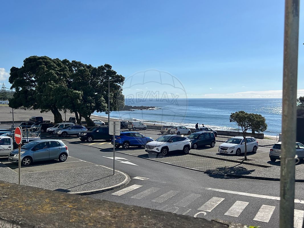 Terreno à venda em Ponta Delgada