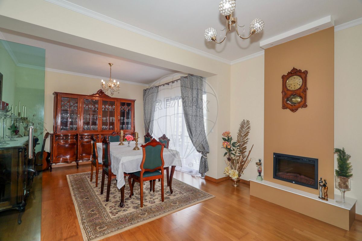 listing 123541125-134 picture-0