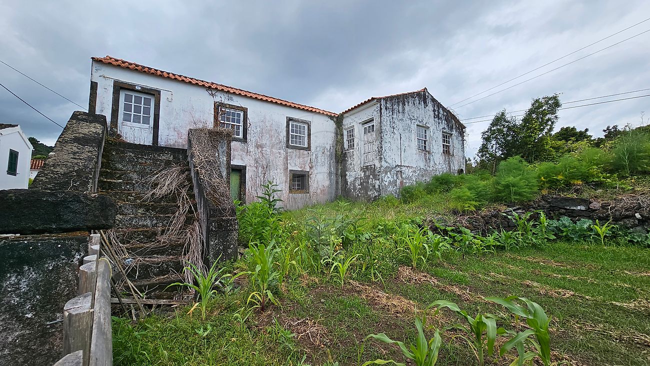 Moradia T4 à venda em São Roque do Pico