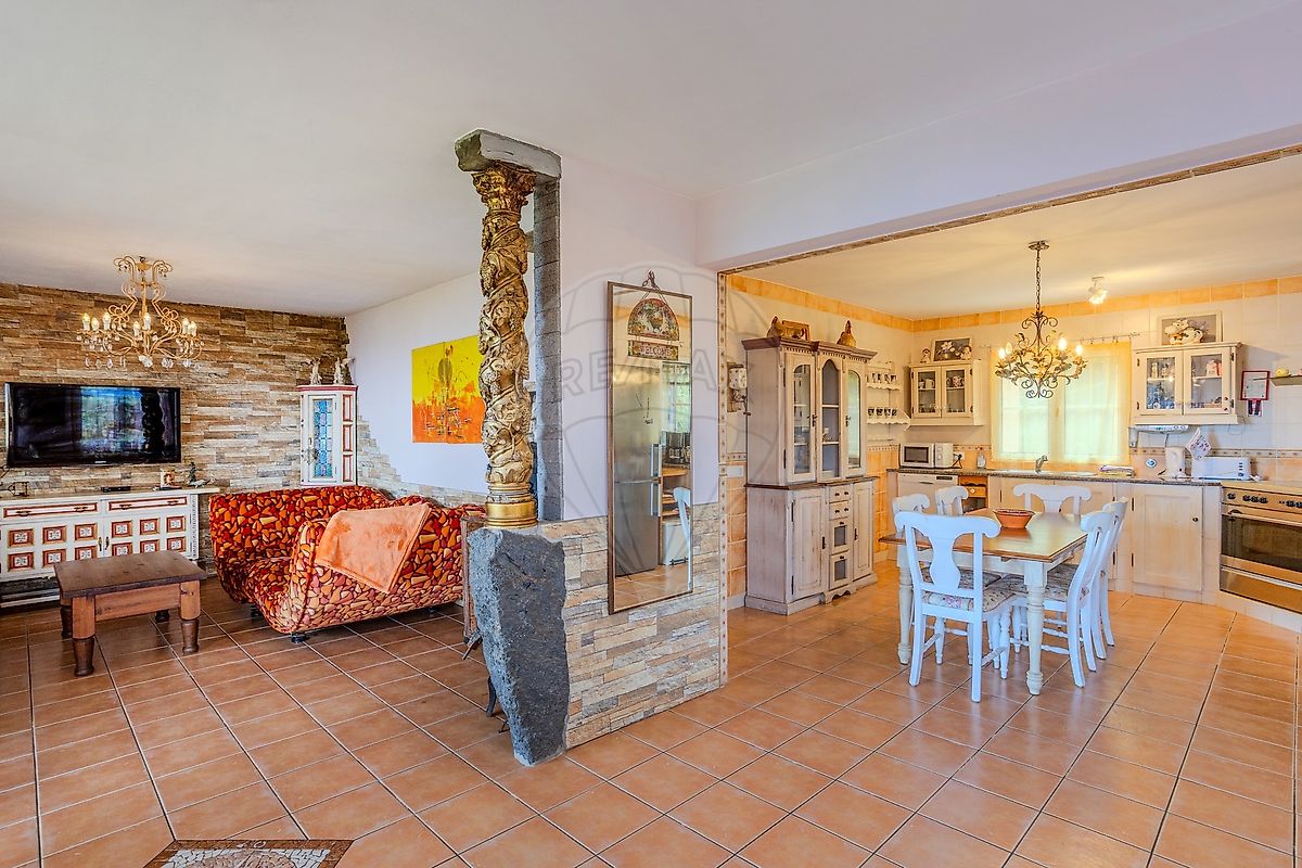listing 123541125-162 picture-0