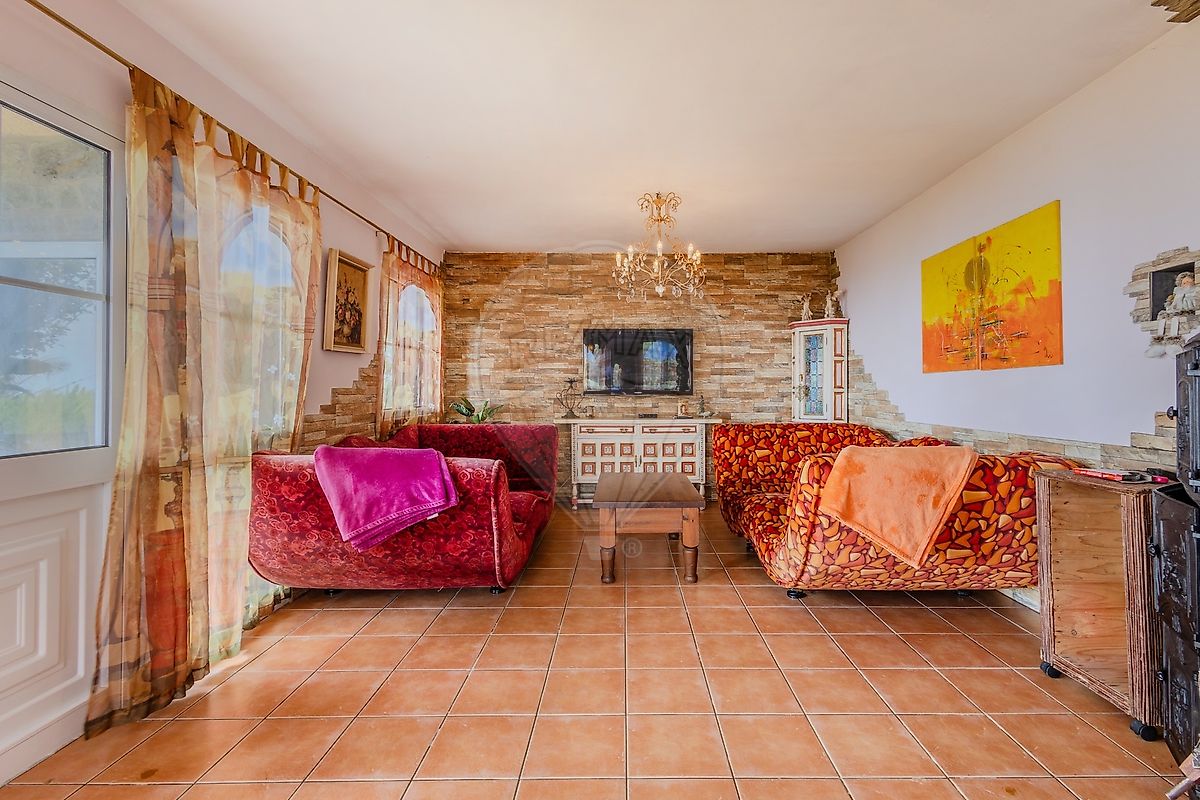 listing 123541125-162 picture-0