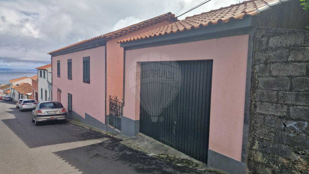 Moradia T4 para venda