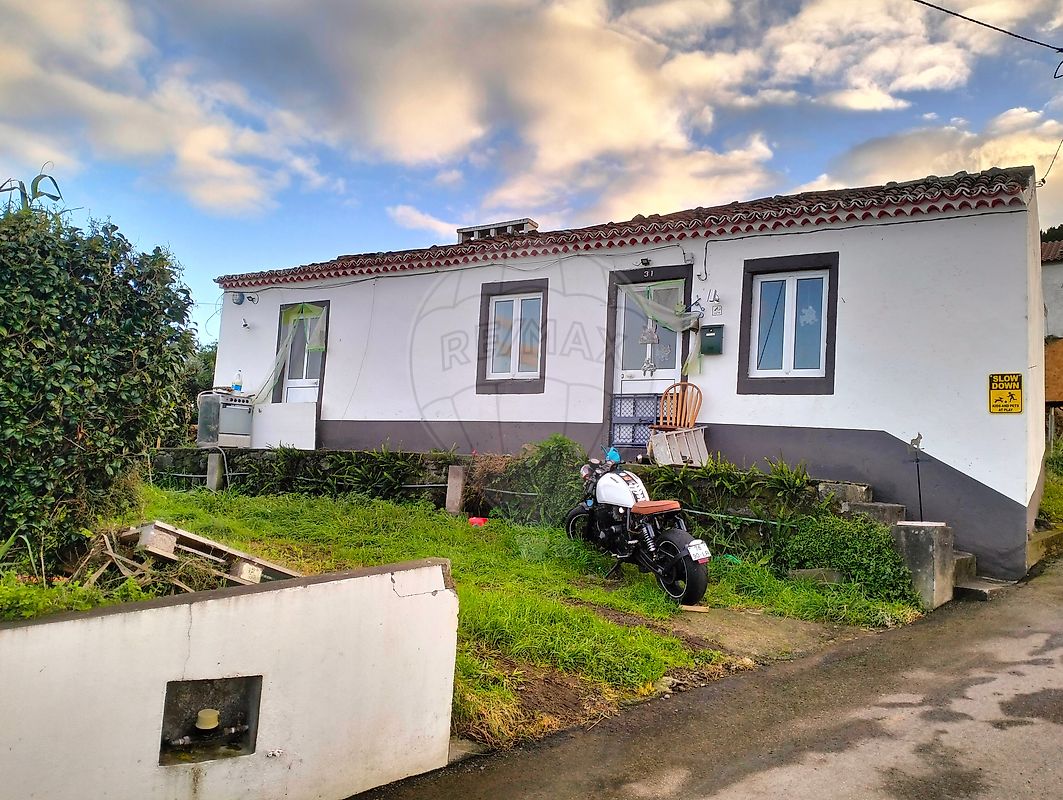 Moradia - Lomba da Fazenda, Nordeste, Ilha de São Miguel