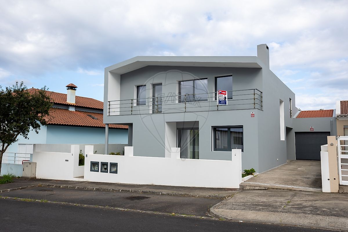 Apartamento T4 à venda em Ponta Delgada