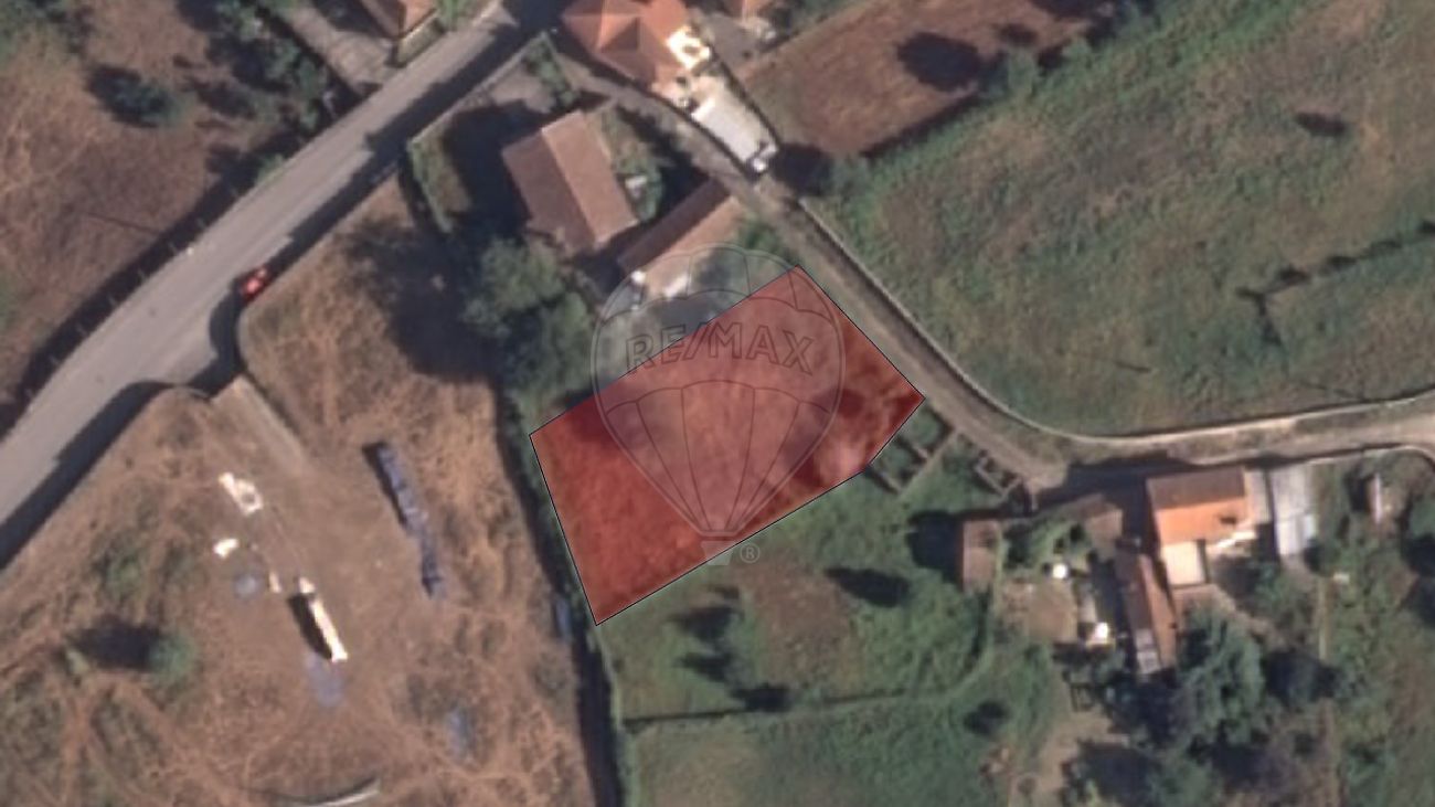 Terreno à venda em Oliveira de Azeméis