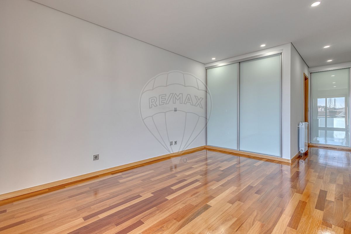 listing 123551355-24 picture-0