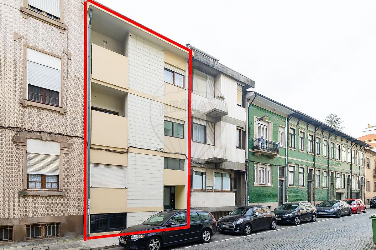 Apartamento à venda em Porto