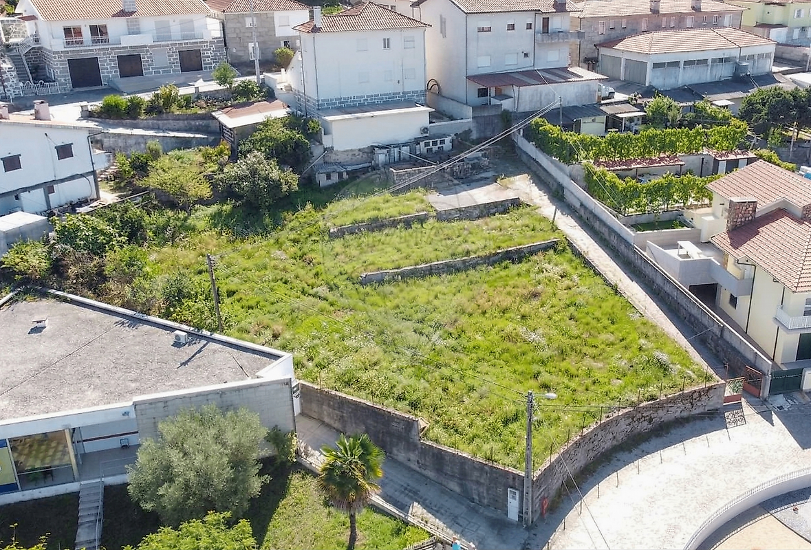Terreno - São Tomé Negrelos, Santo Tirso, Porto