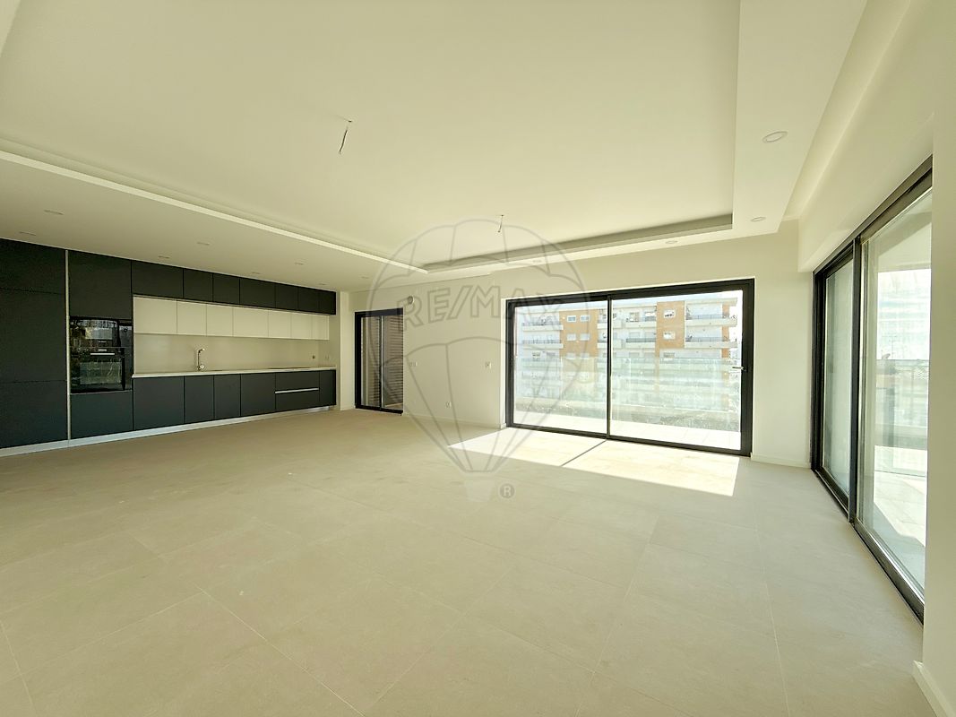 Apartamento T3 à venda em Faro