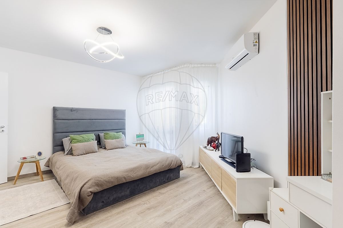 Apartamento T4 à venda em Quelfes, Olhão — foto 7