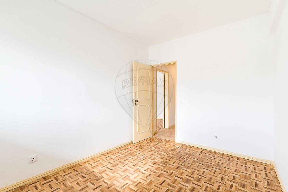 Apartamento T4 à venda em Faro (Sé e São Pedro), Faro — foto 8