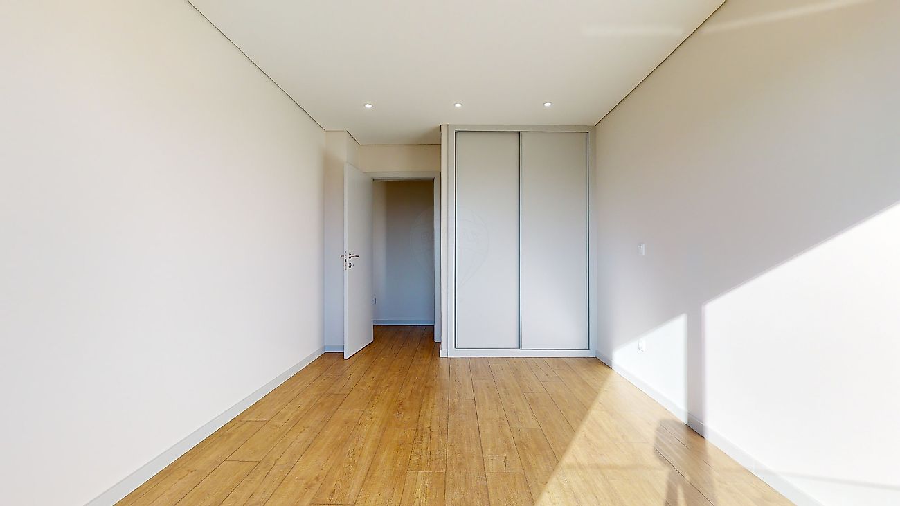 Apartamento T4 à venda em Porto