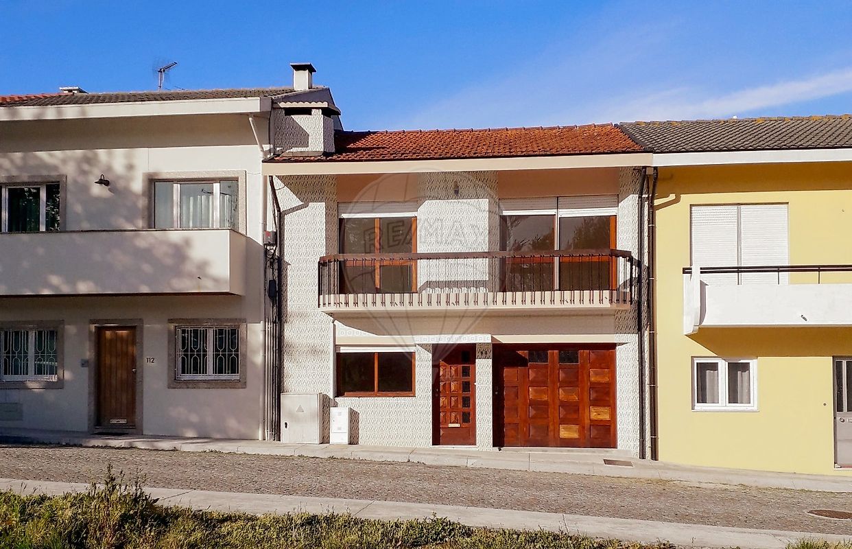 Moradia T5 para venda