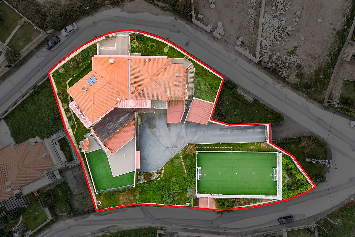 Moradia T6 para venda