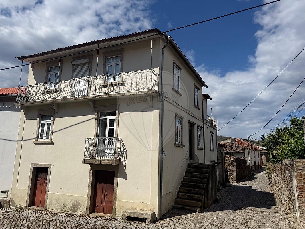 Moradia - Castelo Branco, Mogadouro, Bragança