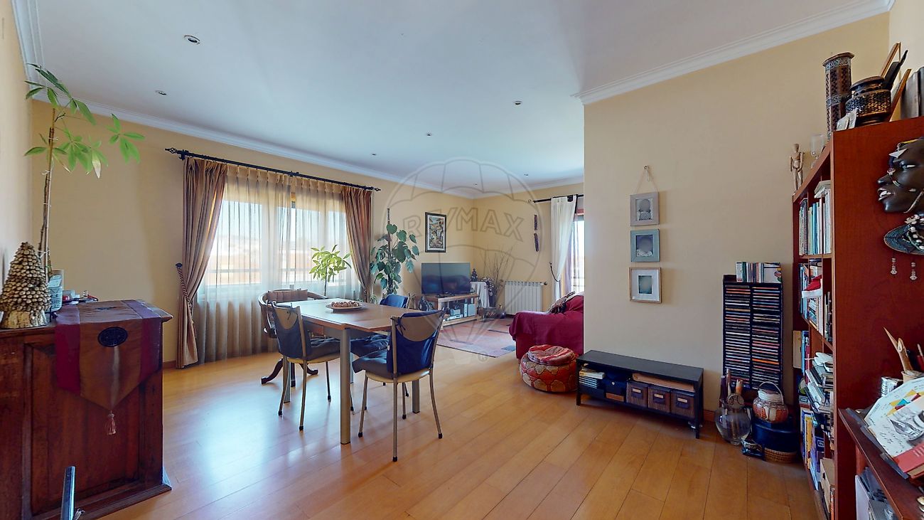 Apartamento T3 à venda em Valongo