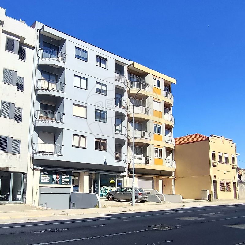 Apartamento T2 à venda em Porto