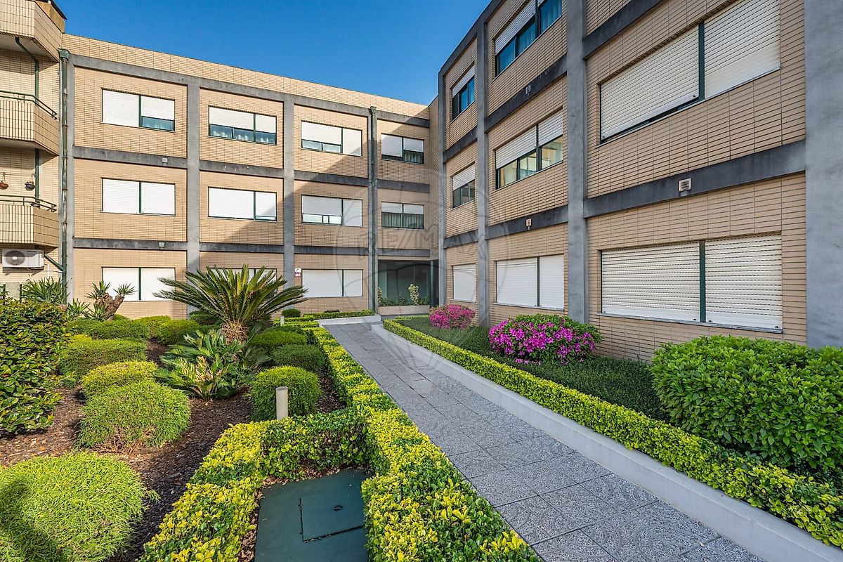 Apartamento T2 à venda em Maia