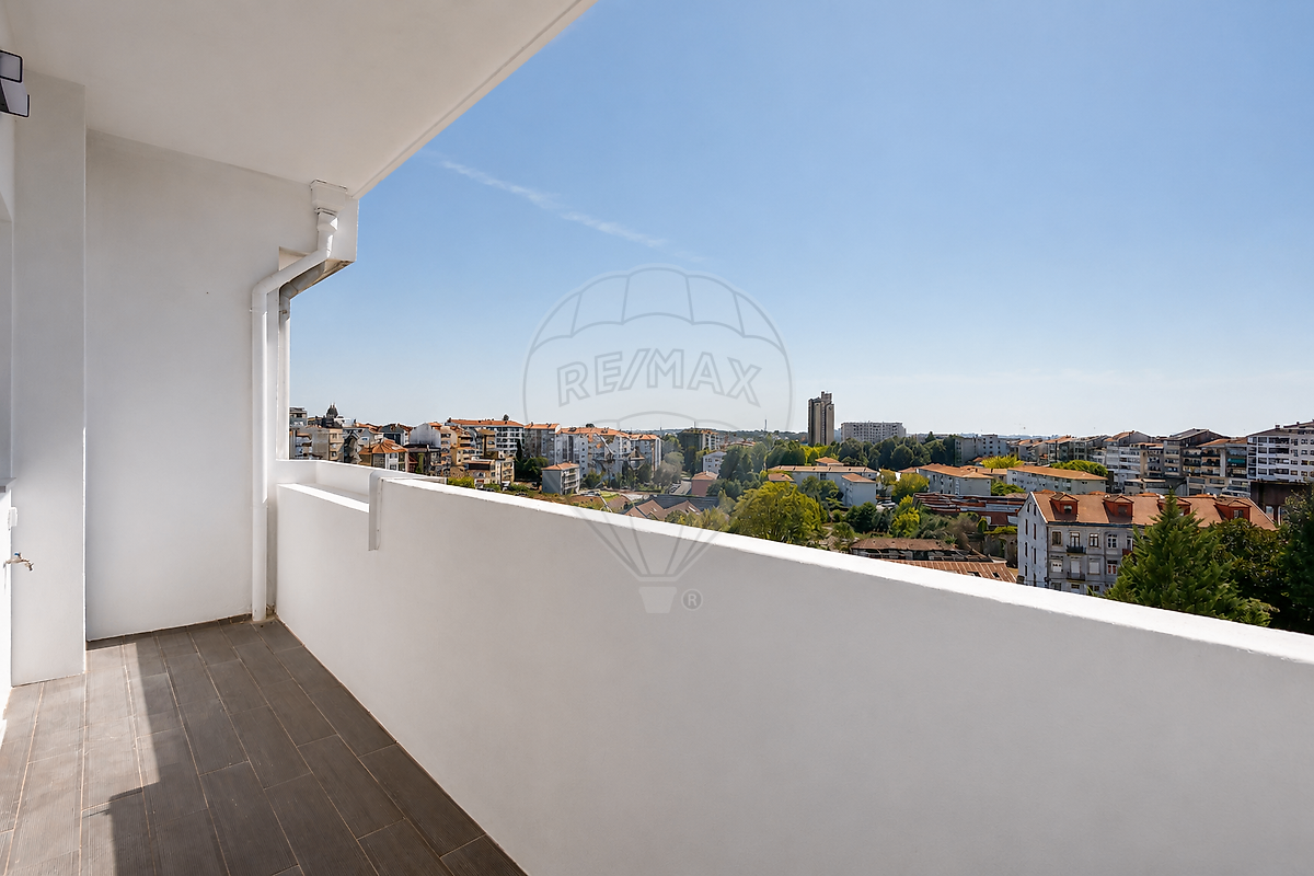 Apartamento T2 para arrendar em Porto