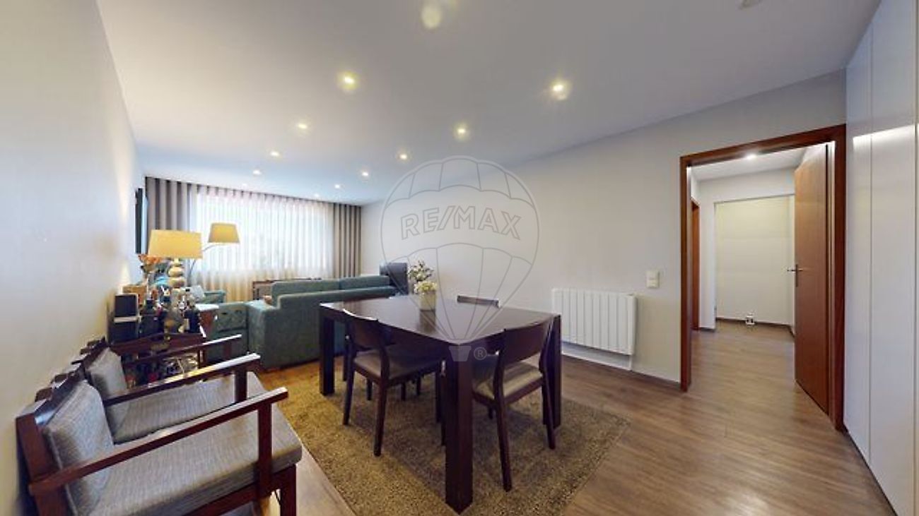 Apartamento T3 à venda em Porto