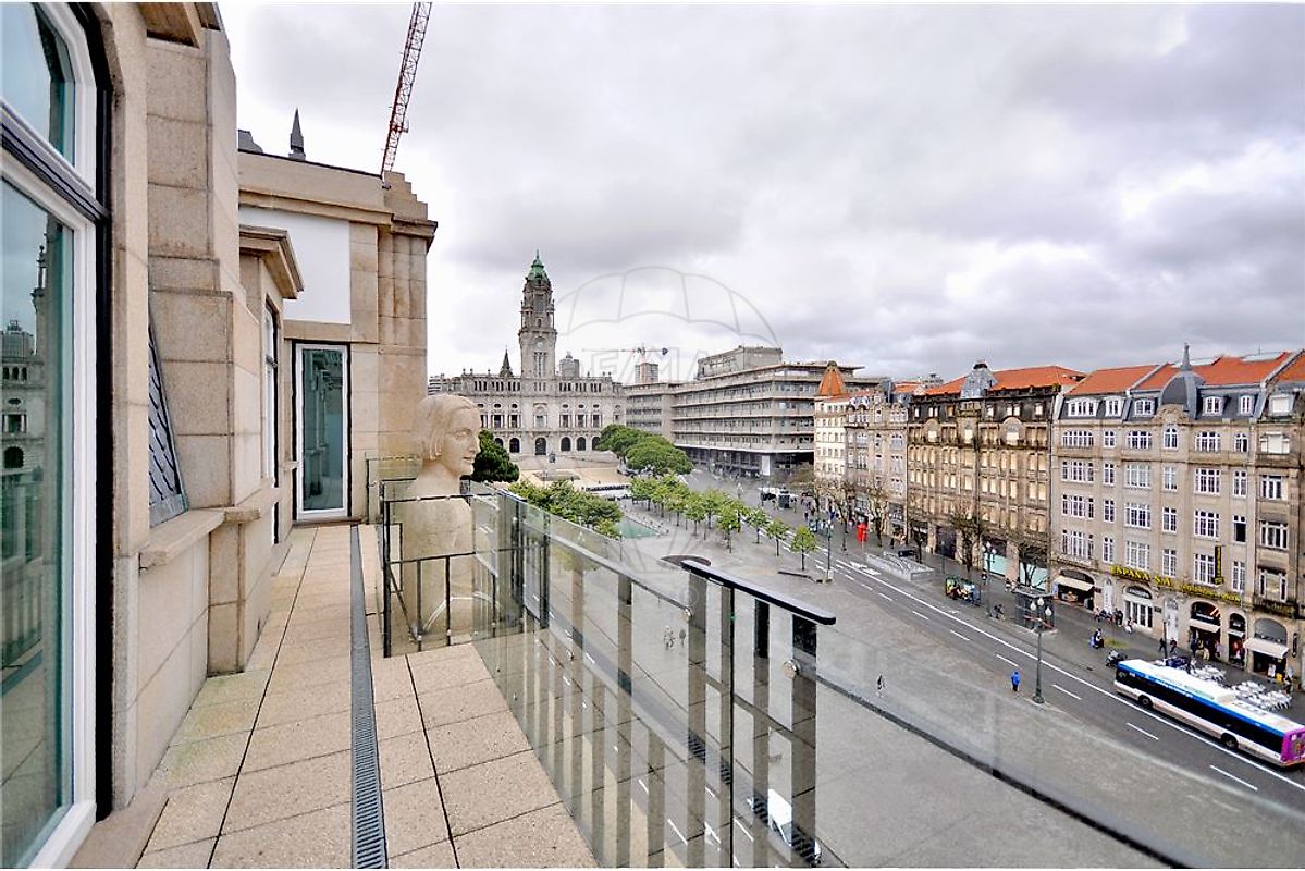 Apartamento T2 para arrendar em Porto