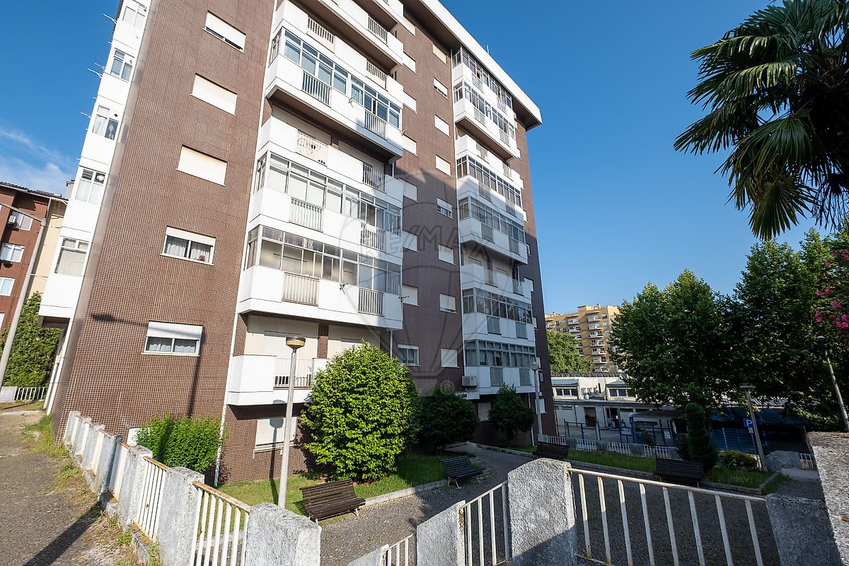 Apartamento T4 para venda